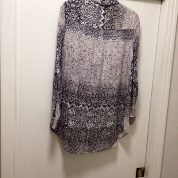 Womens Intro Long Sleeve Button Up Shirt - Picture 4 of 7